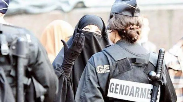Dengan Dalih Cegah Terorisme, 8 Negara Ini Larang Muslimah Menutup Aurat Sepenuhnya 16