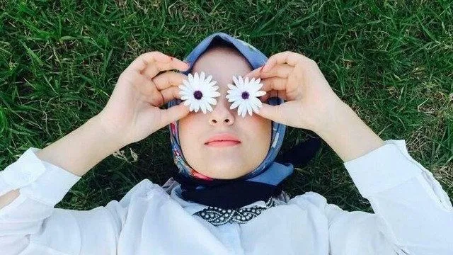 Abaikan Saja 7 Anggapan Ini, Bukankah Memakai Hijab Itu Urusan Hatimu Sendiri 14