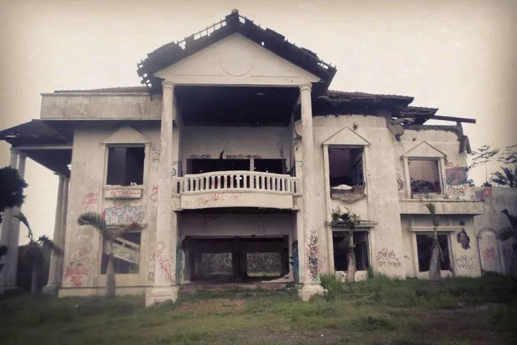 Malang Juga Punya Kisah Misteri. Salah Satunya Wisma Erni, Bangunan Tua yang Bikin Bergidik Ngeri! 3