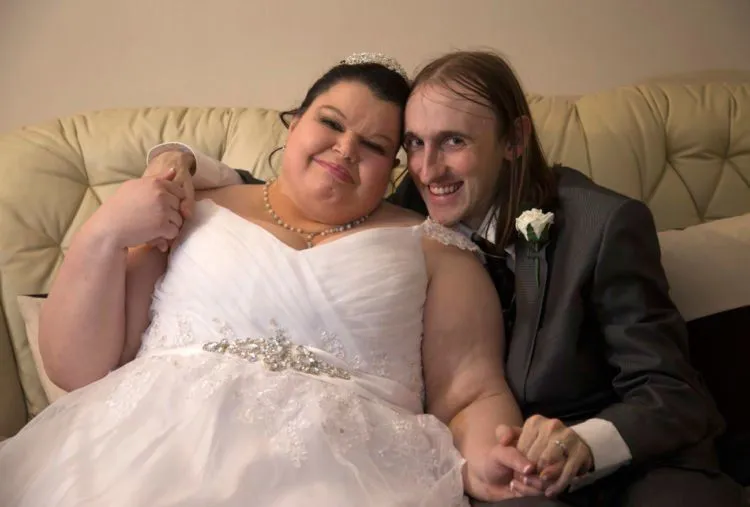Sadis, Cewek Ini Cuma Bolehin Suaminya Nonton Acara Flora Fauna! 6