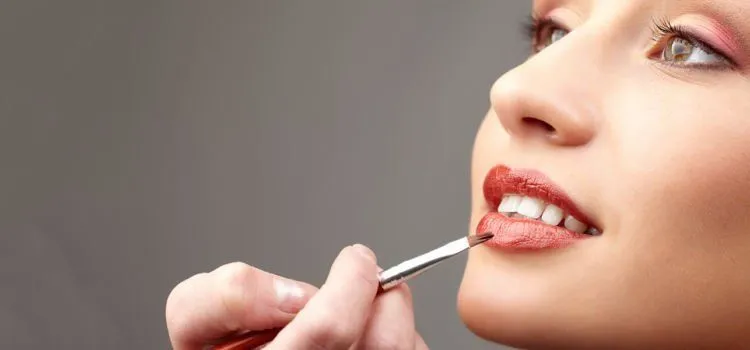 Cuma Mengandalkan 6 Warna Lipstik Ini, Gigi Kuning Kamu Akan Terlihat Lebih Putih Berkilau 7