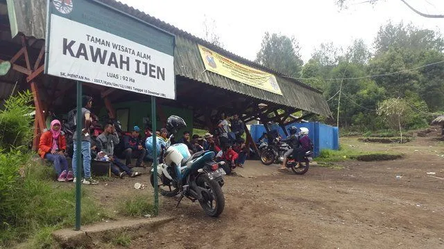 Pendaki Hilang di Gunung Ijen Ditemukan Cuma Pakai Celana Dalam Doang. Kira-kira Kenapa ya? 6