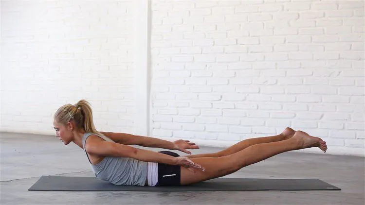 Inilah 7 Pose Yoga yang Ampuh Atasi Ngilu-ngilu di Perut Saat Menstruasi. Jangan Serba Obat Melulu! 12