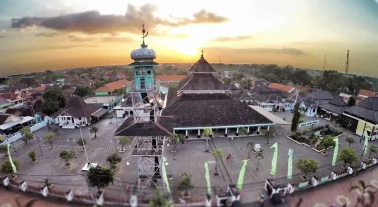 Dari Januari ke Desember, 12 Kota Favorit di Indonesia Ini Harus Kamu Datangi di Tahun 2017! 18