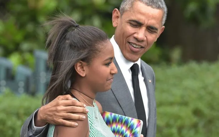 Tak Hadir di Perpisahan Ayahnya, Sasha Obama Jadi Trending Topic Dunia. Alasannya Bikin Orang Kagum 5