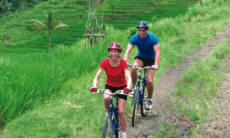 Intip 7 Tips Romantis Ekonomis untuk Bulan Madu di Bali Ala-ala Rain-Kim Tae Hee 12