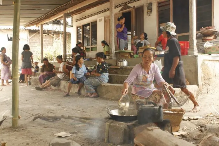 7 Filosofi Di Balik Tradisi Ngamplop di Indonesia, Biar Nggak Pusing Lagi Kalau Mau Kondangan 9