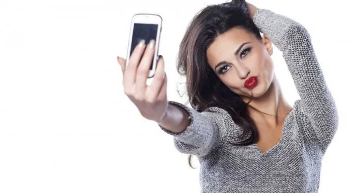 Meski Sudah Jadi Tren Dunia, Ini 5 Fakta Tentang Selfie yang Belum Banyak Orang Tahu 8