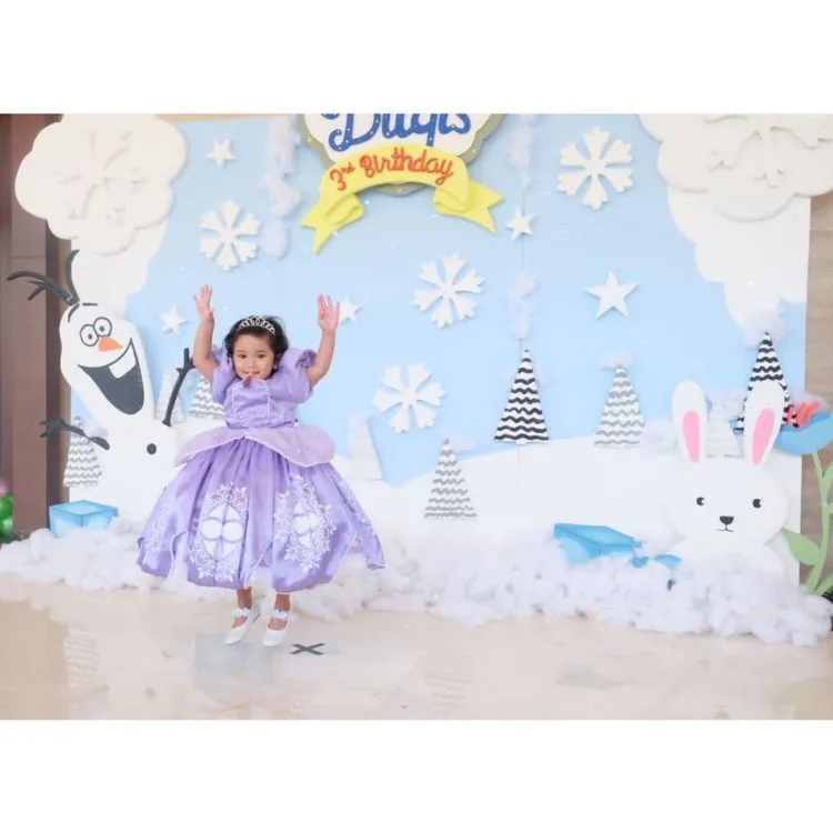 Meski Kena Gunjingan Juga, Pesta Ultah Bilqis ala Disney dan Princess Sofia Ini Tetap Sweet Lho 12