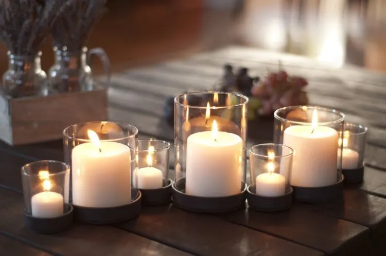 Percantik Meja Makanmu dengan 12 Centerpiece Ini, Yakin Masih Mau Makan Depan Televisi? 16