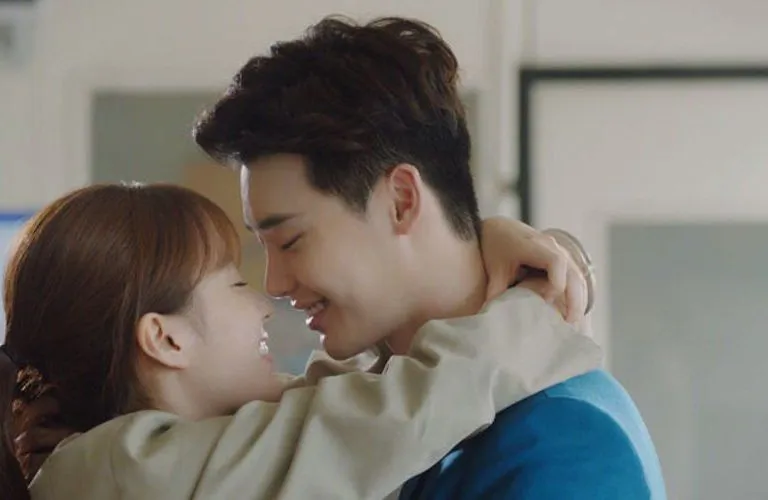 Cewek yang Suka Drama Korea Pasti Pengen Cowoknya Melakukan Gestur Manis dan Romantis Seperti Ini 36