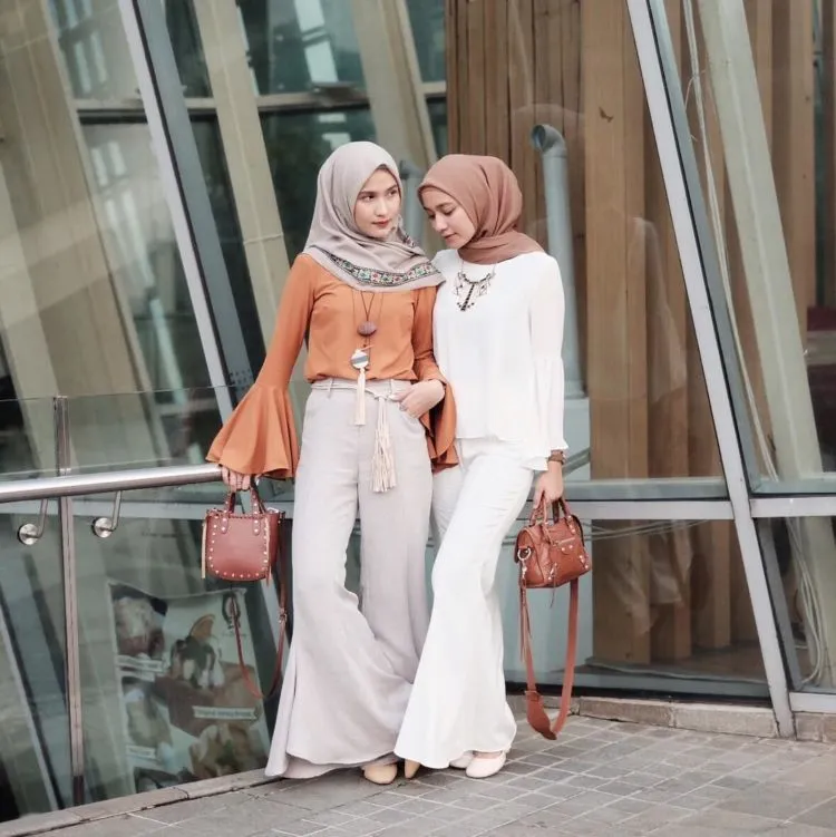 Sempat Dihina-hina, Kini Celana Cutbray Kembali Mengemuka. Ini Dia 13 Inspirasinya! 27