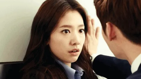 Cewek yang Suka Drama Korea Pasti Pengen Cowoknya Melakukan Gestur Manis dan Romantis Seperti Ini 22