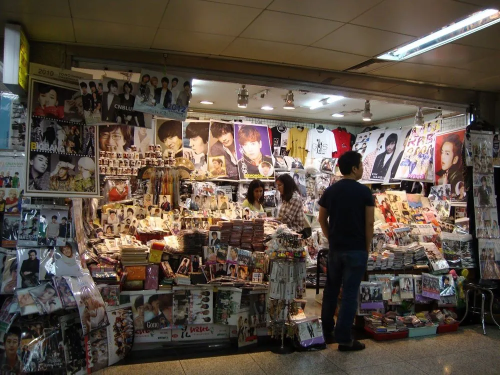 Pahit Manis Pengalaman Punya Pacar Penggemar K-pop. Cukup Merepotkan Tapi Banyak Lucunya Juga! 13