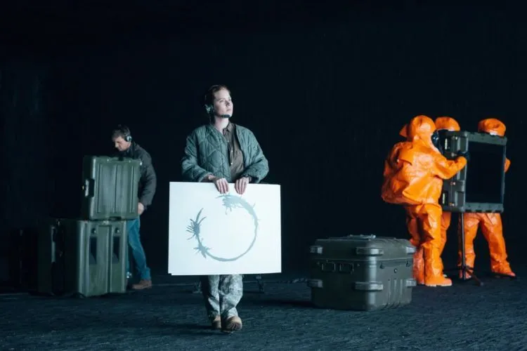 6 Alasan Kenapa Tak Cuma Anak Sains dan Bahasa, Tapi Anak Komunikasi Juga Wajib Nonton ‘Arrival’ 9