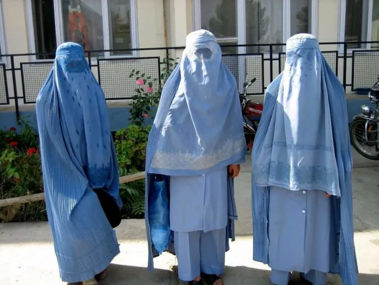 Dengan Dalih Cegah Terorisme, 8 Negara Ini Larang Muslimah Menutup Aurat Sepenuhnya 14