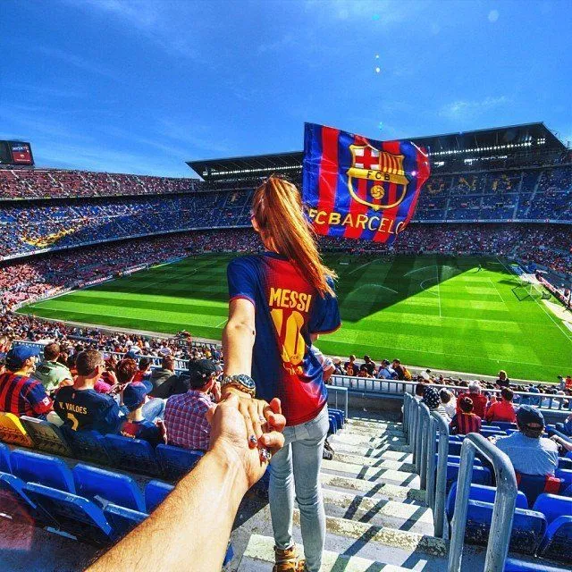 17 Foto #FollowMeTo dari Murad Osmann Ini Mengarungi Bali Sampai Barcelona, Ajak Aku Juga Dong Mas! 31