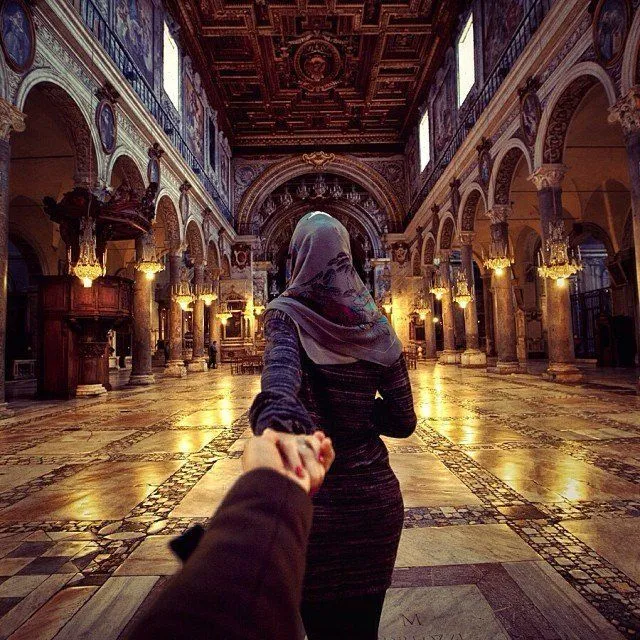 17 Foto #FollowMeTo dari Murad Osmann Ini Mengarungi Bali Sampai Barcelona, Ajak Aku Juga Dong Mas! 34