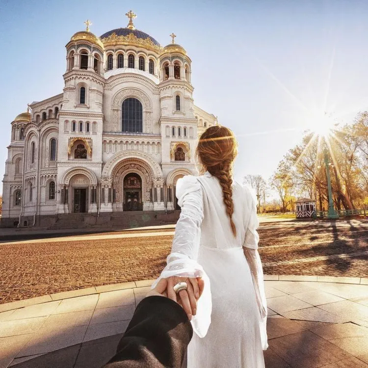 17 Foto #FollowMeTo dari Murad Osmann Ini Mengarungi Bali Sampai Barcelona, Ajak Aku Juga Dong Mas! 20