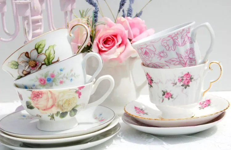 Percantik Meja Makanmu dengan 12 Centerpiece Ini, Yakin Masih Mau Makan Depan Televisi? 21