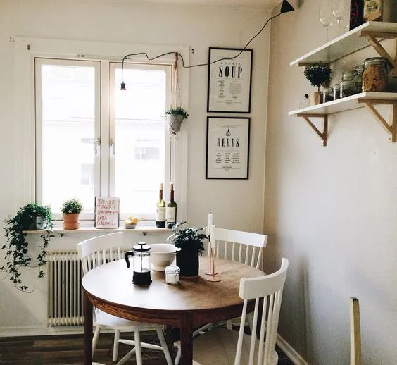 12 Inspirasi Indoor Plant yang Praktis untuk Rumah Sempit. Hijaunya Itu Lho, Bikin Mata Segar! 18