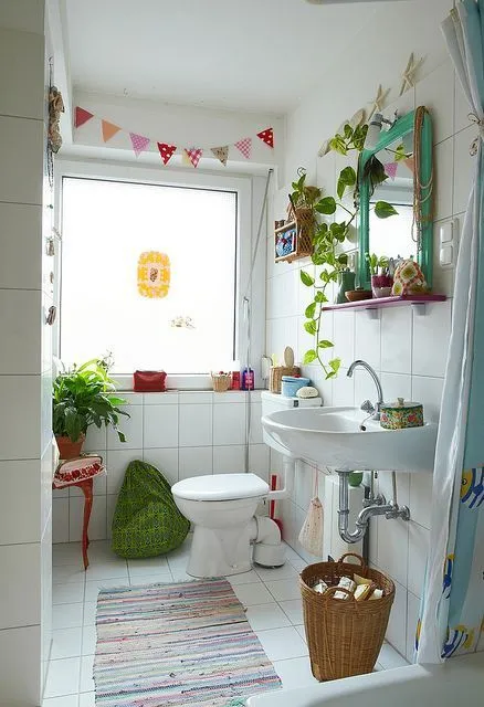 12 Inspirasi Indoor Plant yang Praktis untuk Rumah Sempit. Hijaunya Itu Lho, Bikin Mata Segar! 19