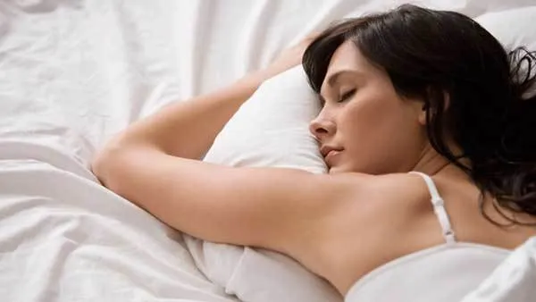 Biar Kalau Sudah Memasuki Usia Kepala 5 Nanti Wajahmu Secantik Ira Koesno, Ikuti 5 Tips Ini 9