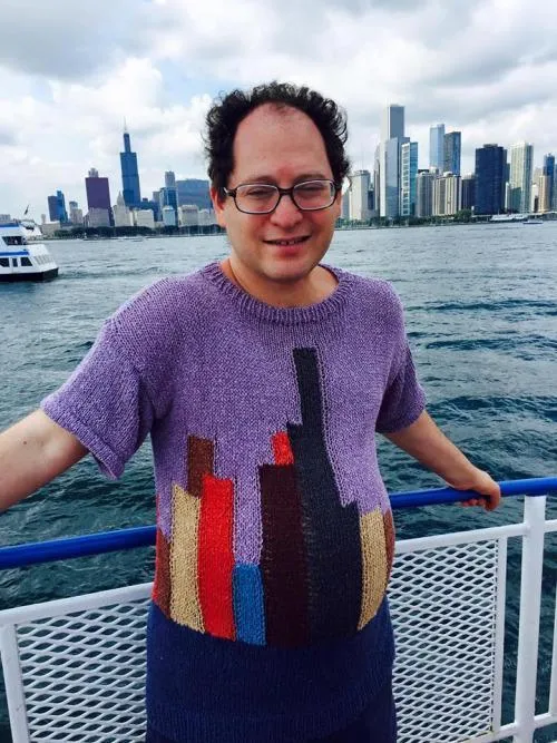 Pria Ini Merajut Sweater dengan Gambar Tempat Wisata dan Berfoto Di Sana! Gokil Nggak Sih 14