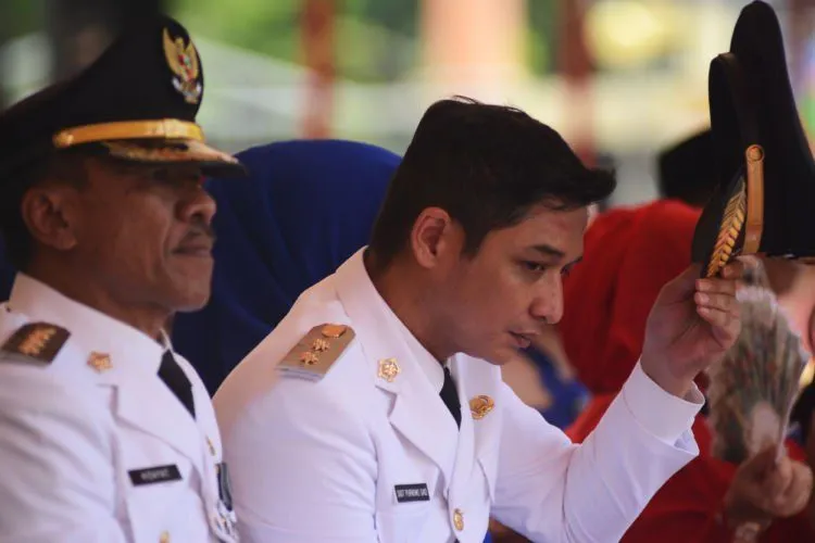 Seolah-olah Jabatan Tinggi Akan Dibawa Mati, Ini 7 Contoh Arogansi Pejabat Kita yang Buat Elus Dada 12