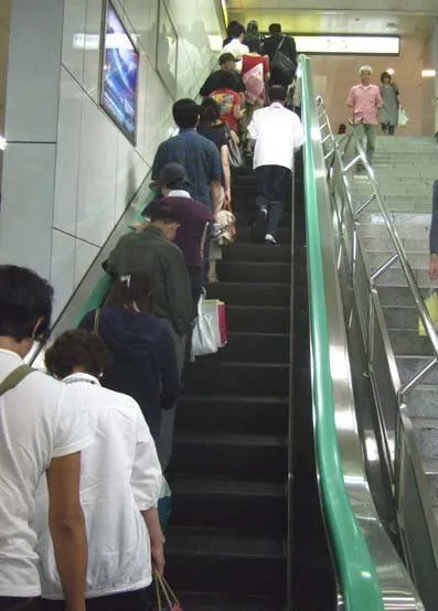 7 Peraturan Dasar Naik MRT yang Harus Kamu Tahu, Biar Besok Nggak Norak 14