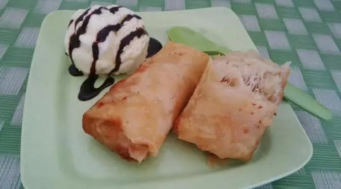 6 Kreasi Jajanan Lezat dari Kulit Lumpia. Tinggal Racik Bahan, Lipat-lipat, Lalu Goreng 9