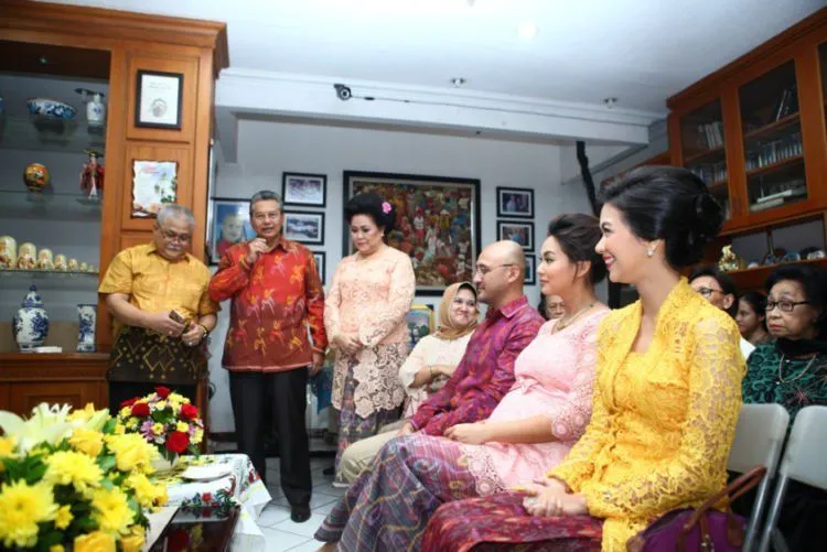 Inilah 10 Urutan Prosesi Lamaran yang Lazim di Indonesia. Saat di Mana Cewek Menjawab 'Ya' Hanya dengan Diam Saja 13