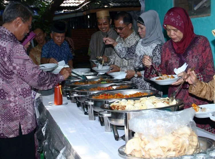 Inilah 10 Urutan Prosesi Lamaran yang Lazim di Indonesia. Saat di Mana Cewek Menjawab 'Ya' Hanya dengan Diam Saja 20