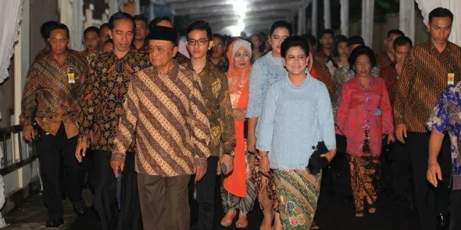 Inilah 10 Urutan Prosesi Lamaran yang Lazim di Indonesia. Saat di Mana Cewek Menjawab 'Ya' Hanya dengan Diam Saja 11