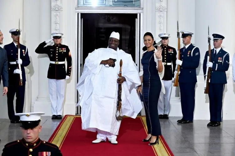 Kelakuan Kurang Ajar Mantan Presiden Gambia. Begitu Kalah Pemilu Malah Kabur Gondol Uang Negara 6