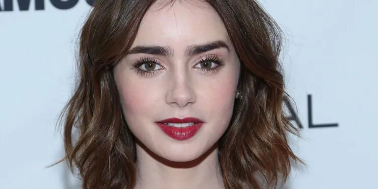 10 Seleb yang Memukau dengan Alis Naturalnya. Plus Cara 'Ngalis' Agar Bisa Secantik Mereka 11