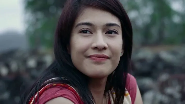 10 Seleb yang Memukau dengan Alis Naturalnya. Plus Cara 'Ngalis' Agar Bisa Secantik Mereka 14