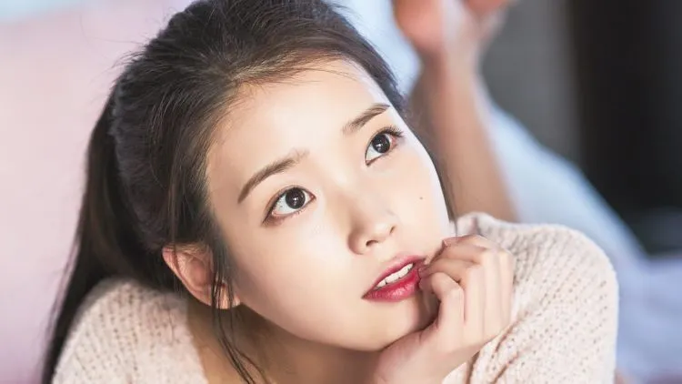 10 Seleb yang Memukau dengan Alis Naturalnya. Plus Cara 'Ngalis' Agar Bisa Secantik Mereka 15