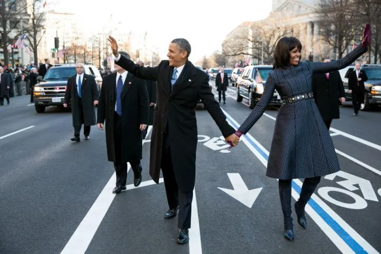 Selain Rambutnya yang Jadi Putih, Ini 10 Potret Sepak Terjang Barack Obama Sebagai Presiden AS 16
