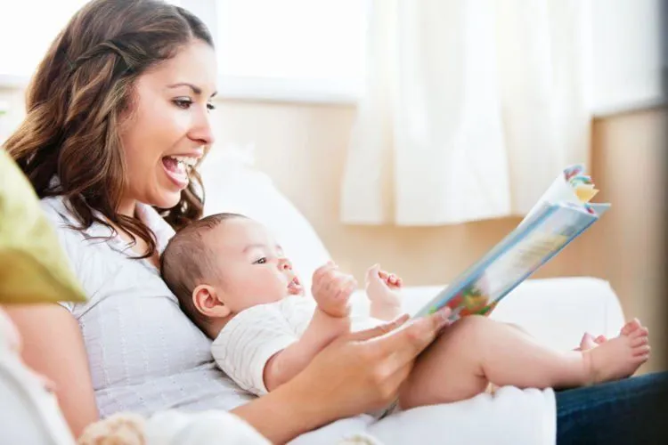 8 Kebiasaan Mama yang Bikin Bayi Jadi Cerdas. Sudah Lakukan Belum, Ma? 14