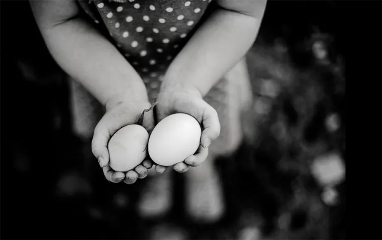 12 Foto Masa Kecil yang Akan Membuatmu Sadar Betapa Membosankannya Hidup Anak Zaman Sekarang 20