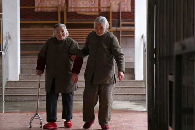 Katanya Enggan Merepotkan Anak, Nenek Berusia 92 Tahun di Cina Ini Mengurung Diri di Kandang Babi 13