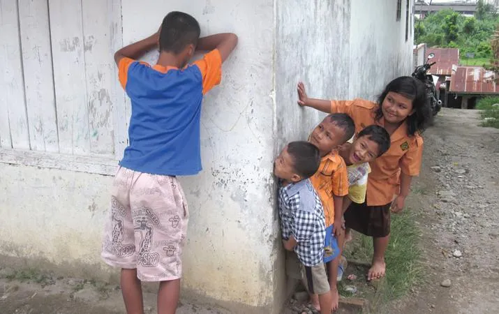 5 Hal yang Biasanya Bikin Cowok Berantem Waktu Masa Kecil. Konyol Tapi Bikin Hidup Lebih Seru! 7