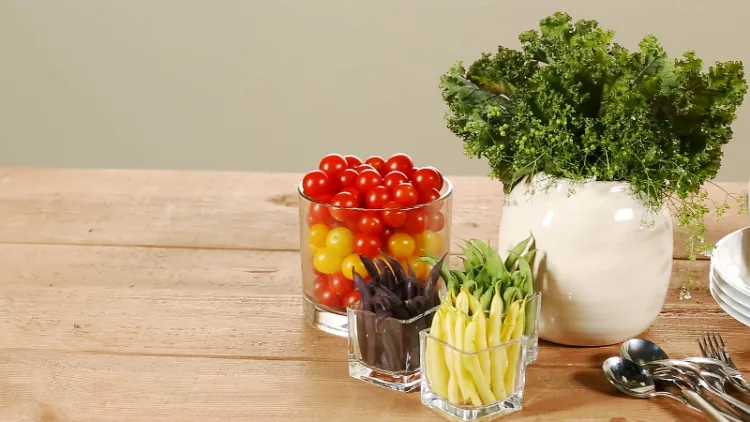 Percantik Meja Makanmu dengan 12 Centerpiece Ini, Yakin Masih Mau Makan Depan Televisi? 17