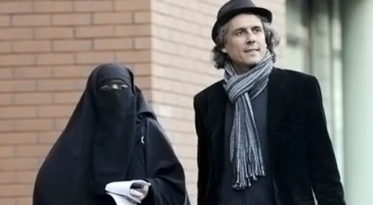 Dengan Dalih Cegah Terorisme, 8 Negara Ini Larang Muslimah Menutup Aurat Sepenuhnya 18