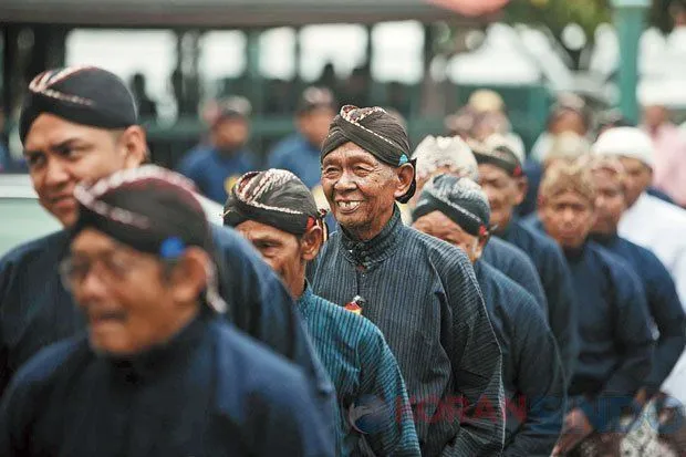 5 Hal yang Mesti Kamu Tahu Tentang Abdi Dalem Keraton. Pekerjaan yang Satu Ini Memang Istimewa 6