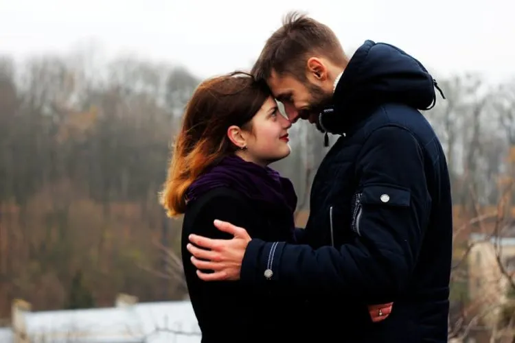 9 Kalimat ini Bisa Bikin Hati Suami Luluh Tidak Karuan. Makin Cinta Sudah Jadi Jaminan! 15