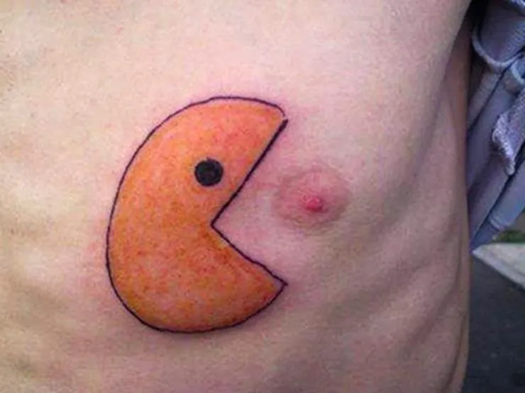 15 Tato Ini Penempatannya Brilian Banget, Jadi Seperti Hidup di Tubuh Pemiliknya 25
