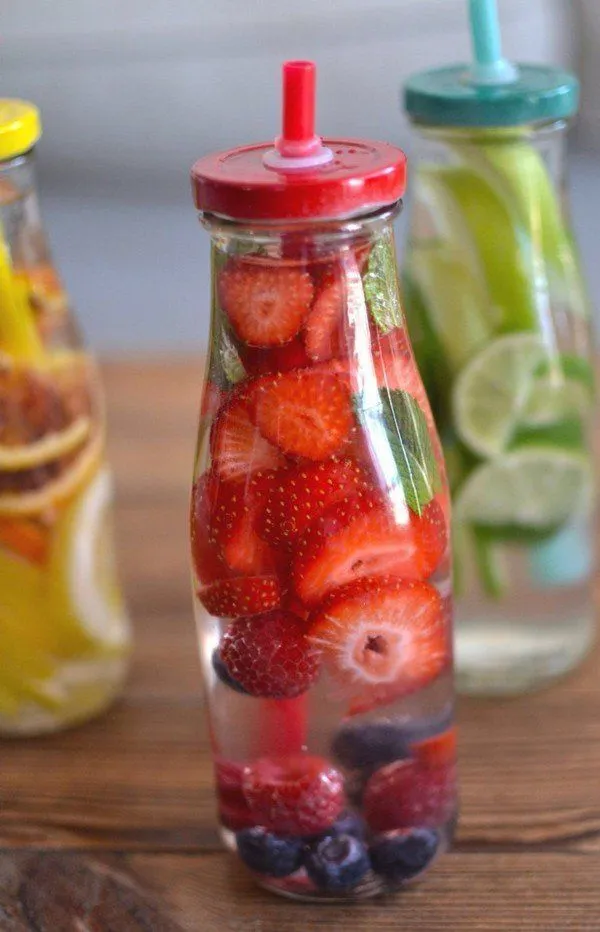 12 Tumbler yang Terlalu Lucu dan Menggemaskan, Minum Infused Water Tak Lagi Jadi Soal! 18