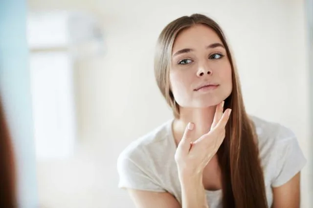 7 Fakta Kulit Berminyak, Nggak Perlu Khawatir dan Kesal Lagi 14
